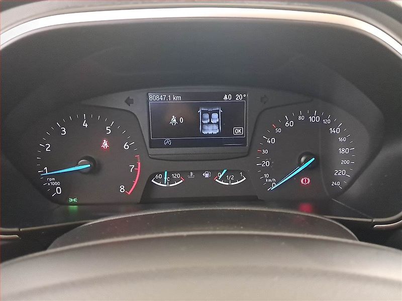 Ford Focus (2018) 1.0 EcoBoost, Serv.kniha, Navi - fotka 11 z 18