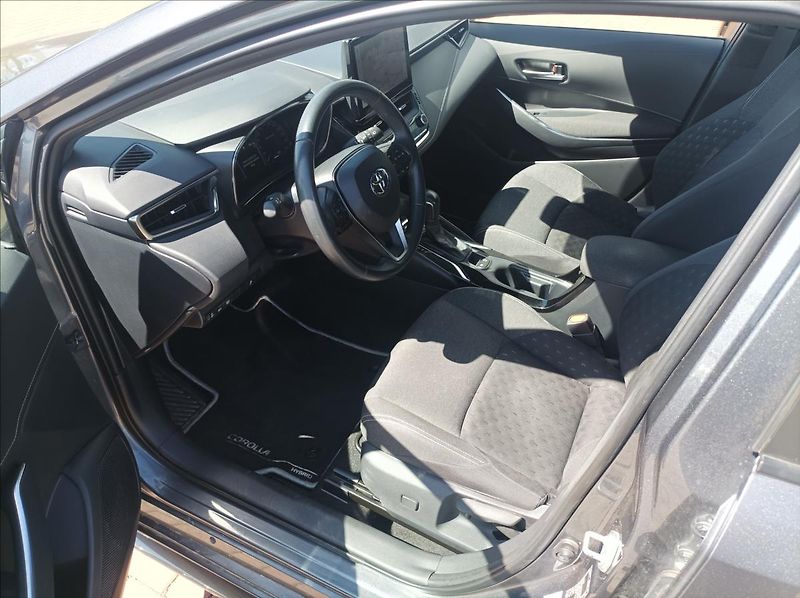 Toyota Corolla 2,0 Comfort Tech - fotka 10 z 20