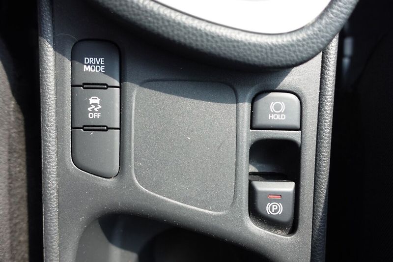 Toyota Yaris Cross 1.5TNGA 125 - 1 CVT Comfort Te - fotka 20 z 31