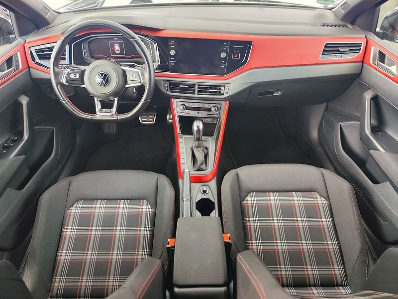 Volkswagen Polo 2.0 TSI/147kW GTI DSG - fotka 11 z 29