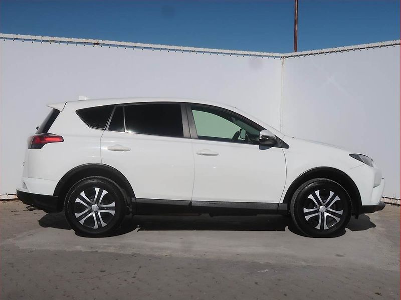 Toyota RAV4 (2017) 2.0 VVT-i, 4X4, Serv.kniha - fotka 6 z 13