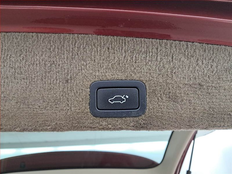 Volvo XC60 (2011) D3, 4X4, Serv.kniha, Kůže - fotka 15 z 21