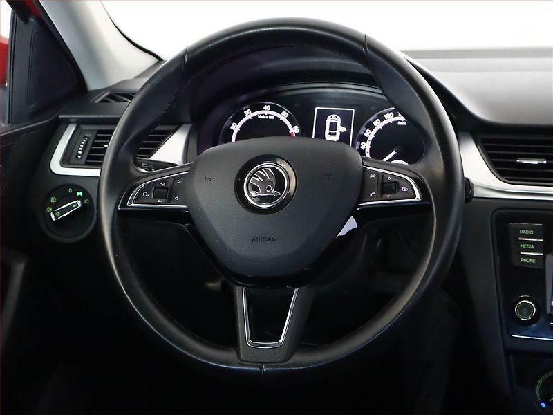 Škoda Rapid (2018) 1.0 TSI, Park. senzory - fotka 12 z 12