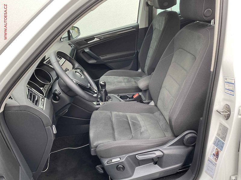 Volkswagen Tiguan (2019) 1.5 TSi, 1.maj,ČR, R-Line - fotka 9 z 18
