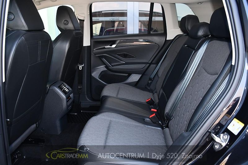 Volkswagen Tiguan 2.0TDi N.TOP 4M ZÁRUKA - fotka 14 z 55
