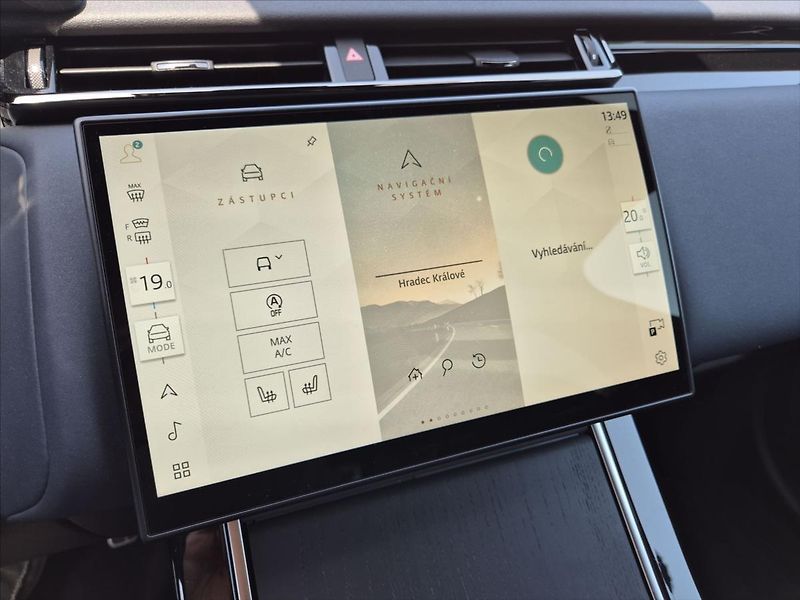 Land Rover Range Rover Velar 2,0 D200 AWD SE - fotka 14 z 19