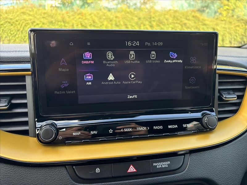 Kia XCeed 1,5 TGDi Spring Edition ZÁRUKA - fotka 23 z 46