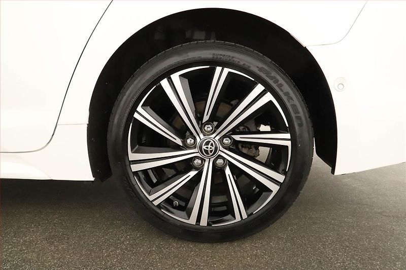 Toyota Corolla (2023) Comfort 1.8 Hybrid - fotka 16 z 16