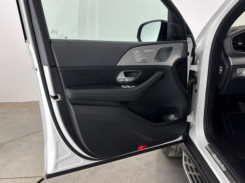 Mercedes-Benz GLE 400d 4MATIC - fotka 13 z 31