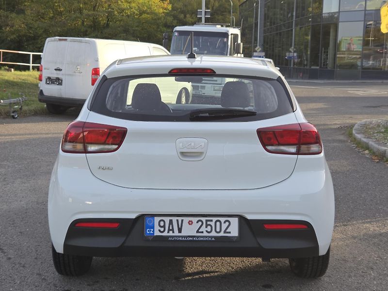 Kia Rio 1,2i lze i na splátky VŠEM  - fotka 5 z 10