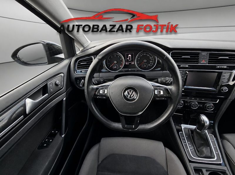 Volkswagen Golf (2015) 1.4 TGi Highline DSG - fotka 13 z 20