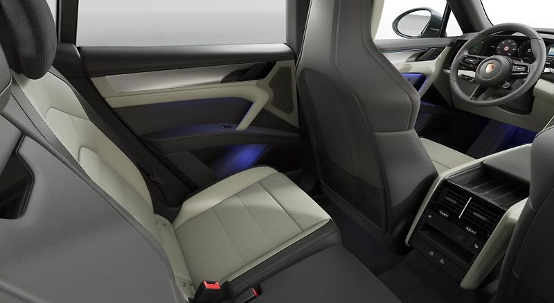 Porsche Cayenne (2026) X1ABB1 S Electric - fotka 14 z 14