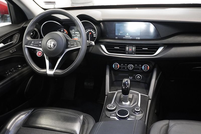 Alfa Romeo Stelvio 2.2D 132kW, 121 000KM - fotka 21 z 29
