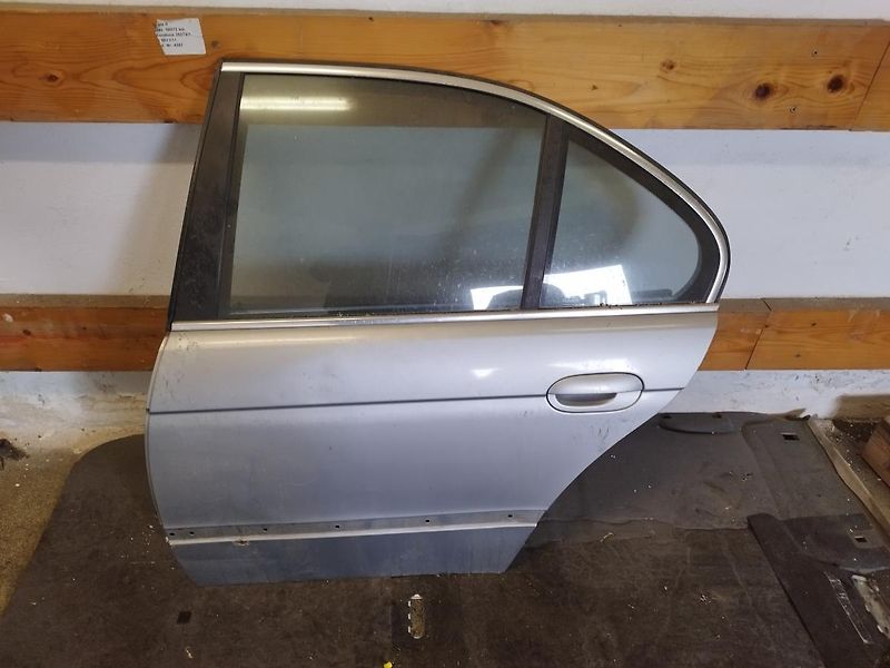 BMW Řada 5 5 E39 sedan boční dveře - fotka 6 z 11