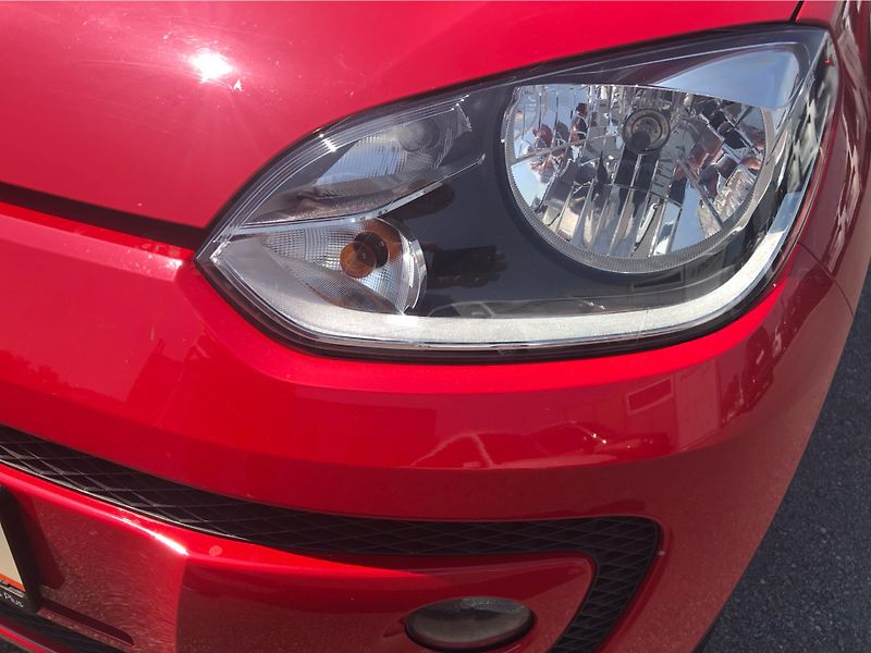 Volkswagen up! 1,0 44kW BMT Move - fotka 23 z 26