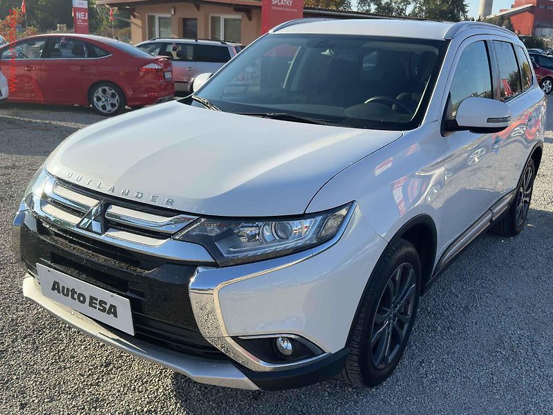 Mitsubishi Outlander (2017) 2.0 MIVEC, Edition, AT, TZ - fotka 3 z 20