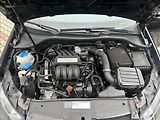 Volkswagen Golf 1,6 MPI - náhled 11