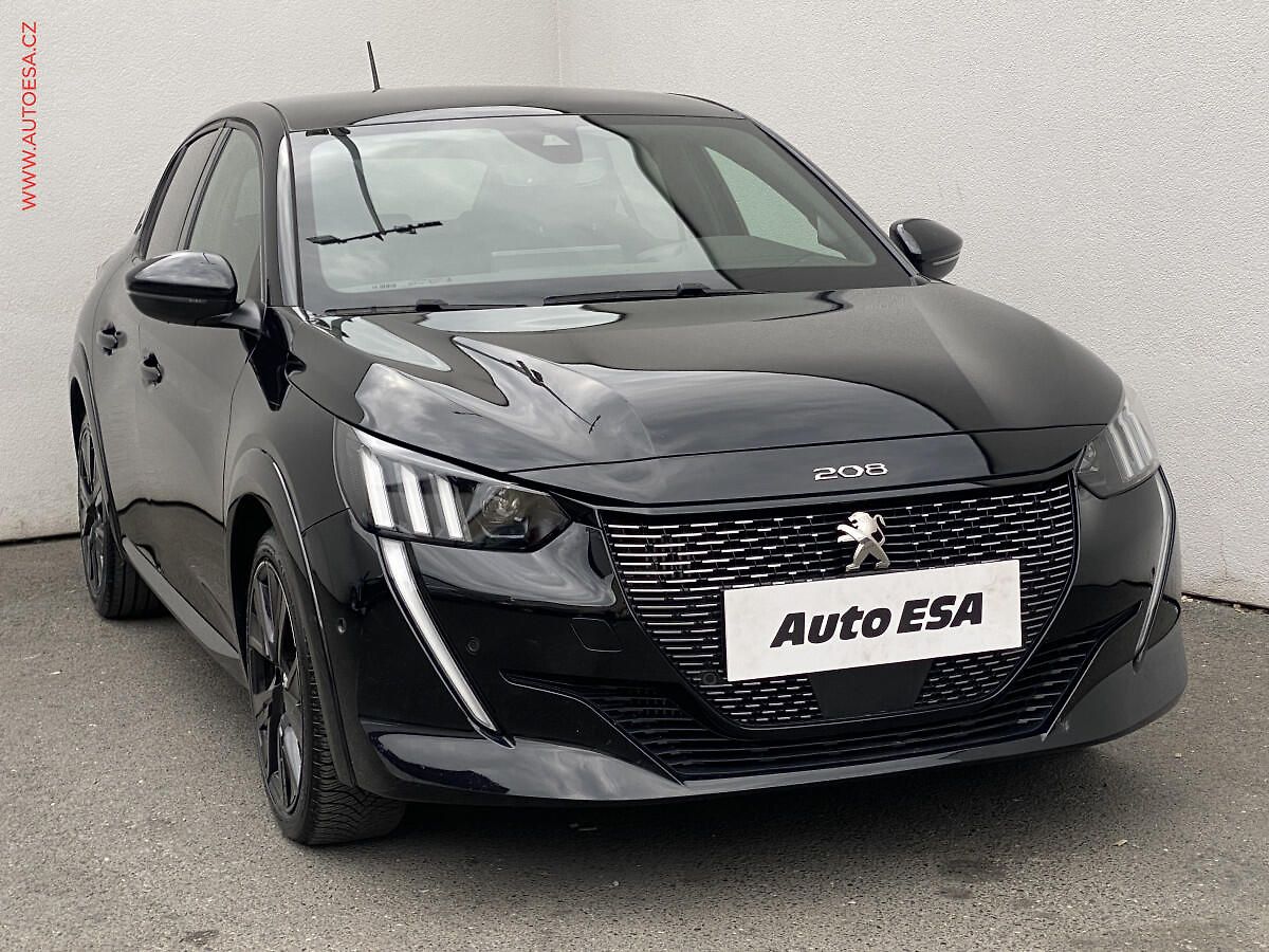 Peugeot 208 1.2 PT, GT, AT, navi, panor