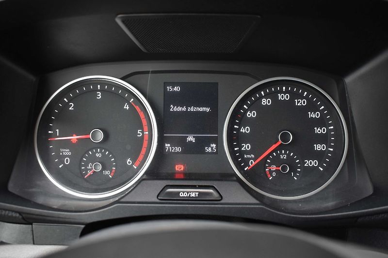 Volkswagen Crafter 2.0 TDI 103kW L2H2*CARPLAY*DPH - fotka 14 z 26
