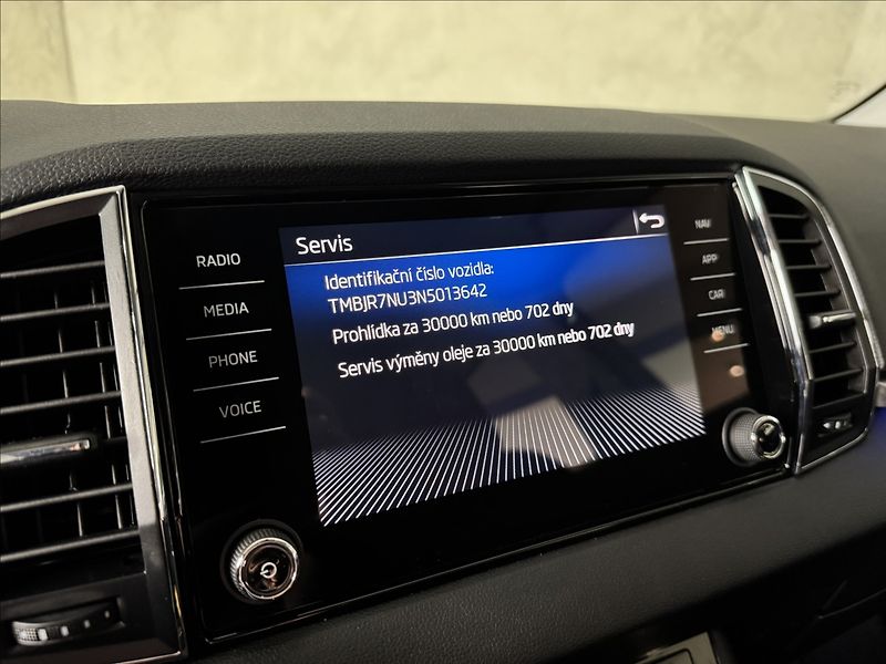 Škoda Karoq 1,5 TSi  DSG Clever Virtual LE - fotka 31 z 45