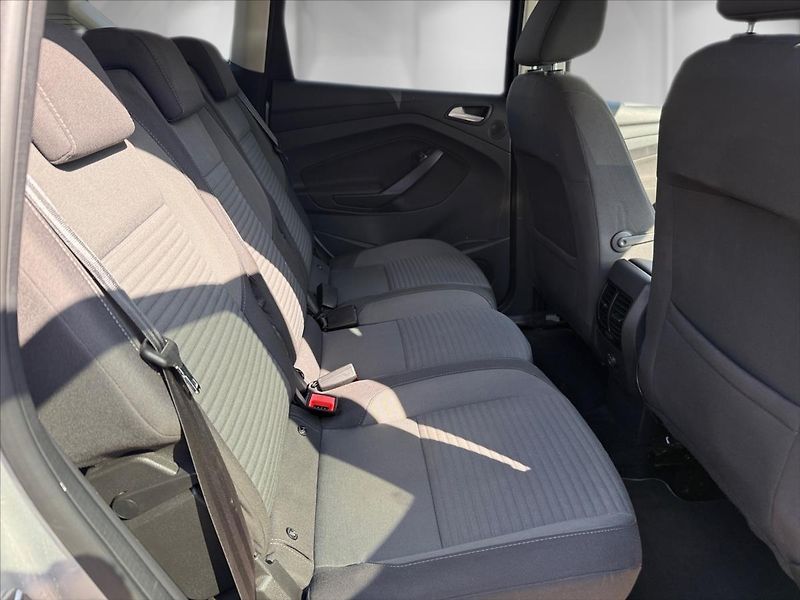 Ford C-MAX 1,5 TDCi 88kW Titanium - fotka 18 z 20