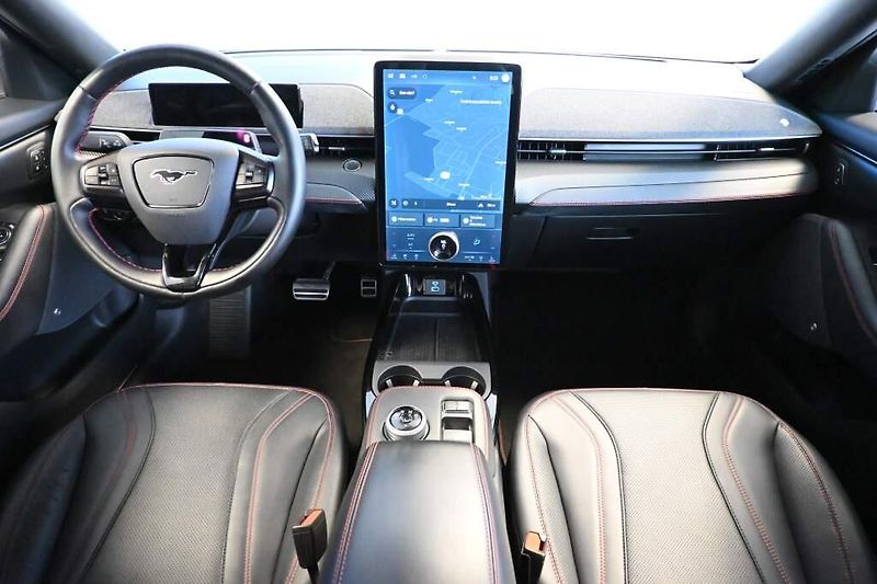 Ford Mustang Mach-E (2022) AWD Matrix LED iACC PREMIUM BO - fotka 12 z 41