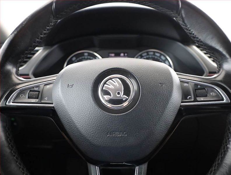 Škoda Superb (2016) Style Plus 2.0 TDI, Automat - fotka 8 z 20