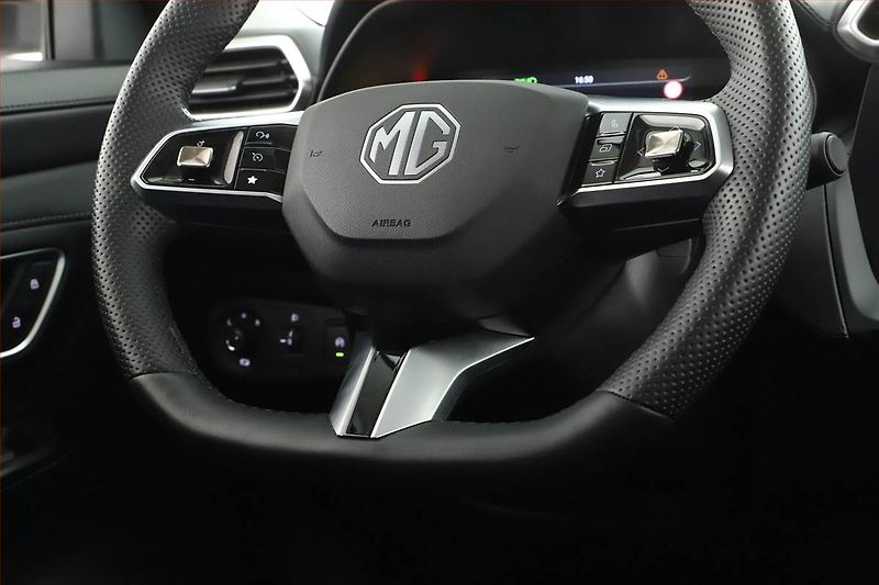 MG ZS (2026) 1.5 i, ELEGANCE, 360KAMERA - fotka 17 z 19
