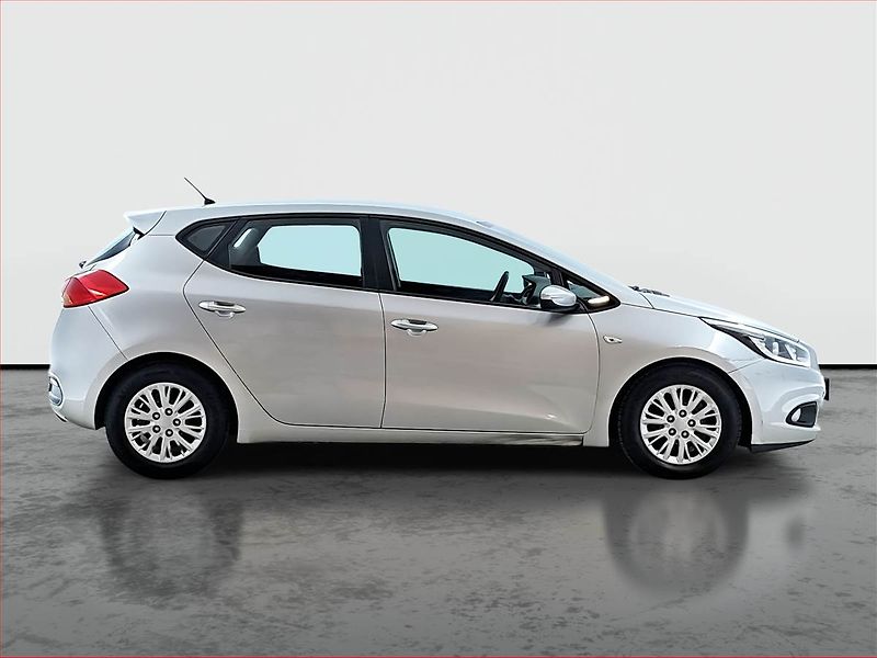 Kia Ceed (2013) 1.6 GDI, ČR,1.maj, Serv.kniha - fotka 6 z 17