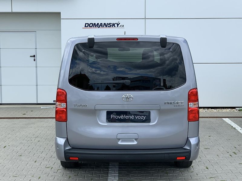 Toyota ProAce Verso L2 FAMILY 2.0 D-4D 130kW AT8 - fotka 12 z 30