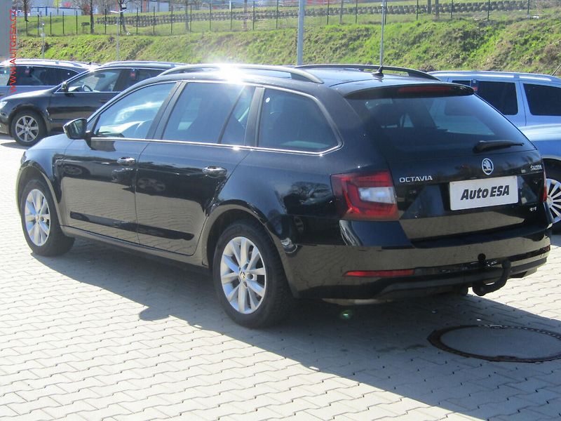 Škoda Octavia (2018) 2.0 TDi 4x4, Style, DSG, LED - fotka 6 z 17