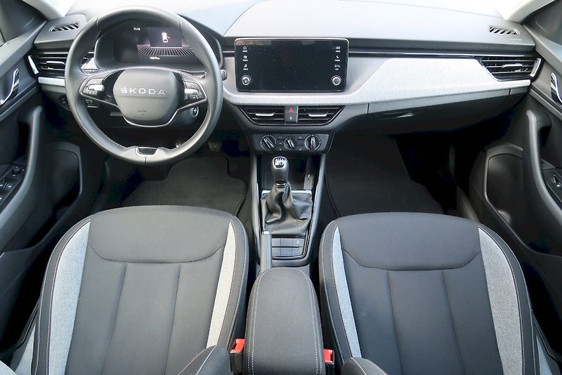 Škoda Scala (2025) Selection 1.0 TSI 85 kW - fotka 5 z 28