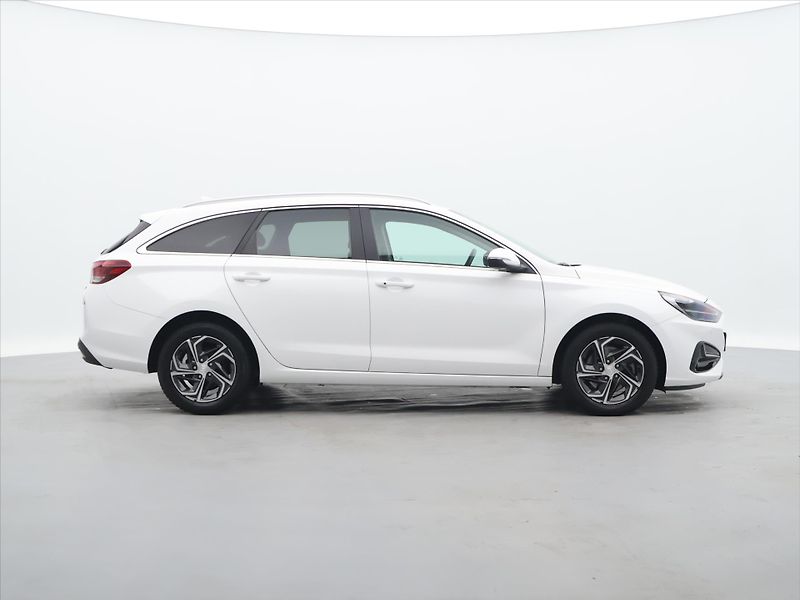 Hyundai i30 1,0 T-GDI 88kW Style DCT CZ DP - fotka 8 z 32