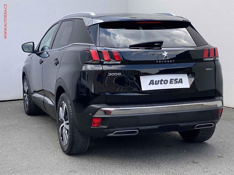 Peugeot 3008 (2020) 1.2 PT, GT Line, AT, LED - fotka 6 z 20