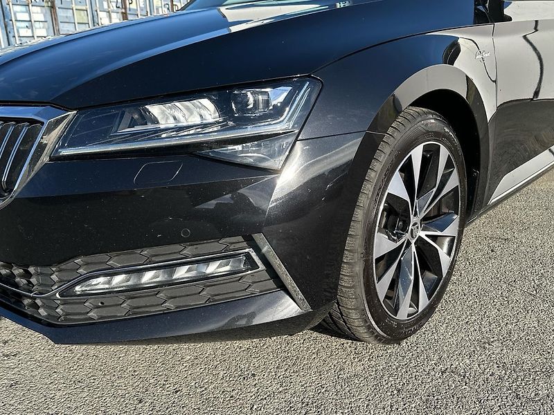 Škoda Superb L&K 2.0 TDI 147 kW DSG Combi - fotka 16 z 23