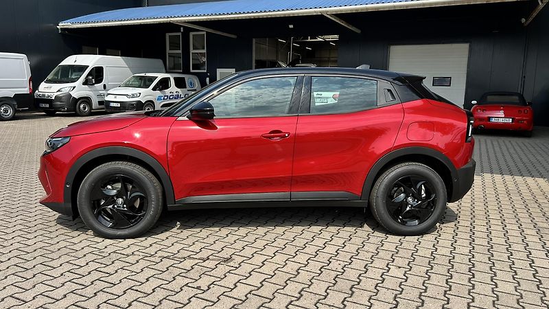 Alfa Romeo Junior 1.2T 145k Ibrida - fotka 4 z 14