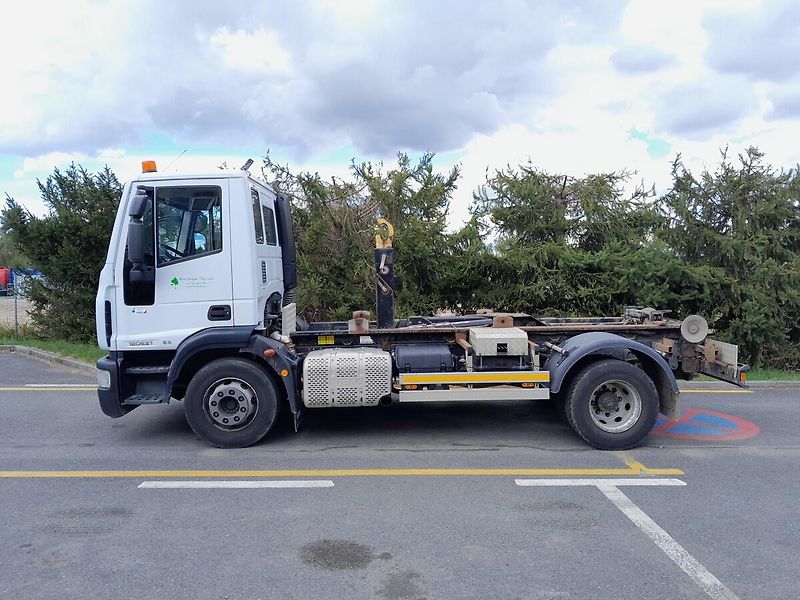 Iveco 120 E nosič kontejnerů - fotka 3 z 43