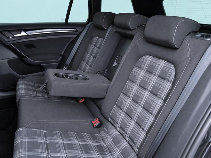 Volkswagen Golf GTD 2.0 TDI 135kW SERVIS.KNIHA - fotka 11 z 26