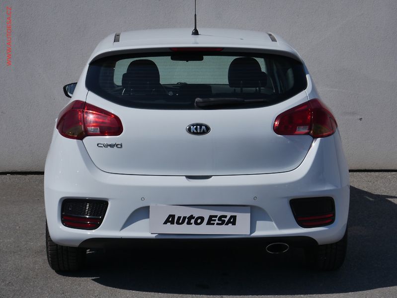 Kia Ceed (2016) 1.4i, ČR, AC, temp - fotka 5 z 18