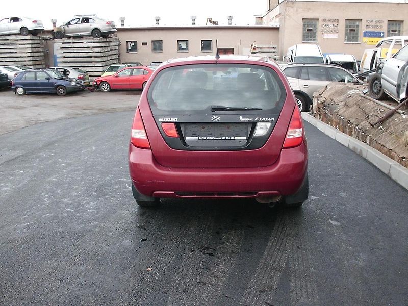 Suzuki Liana (2001) Volat 602 320593 - fotka 2 z 16