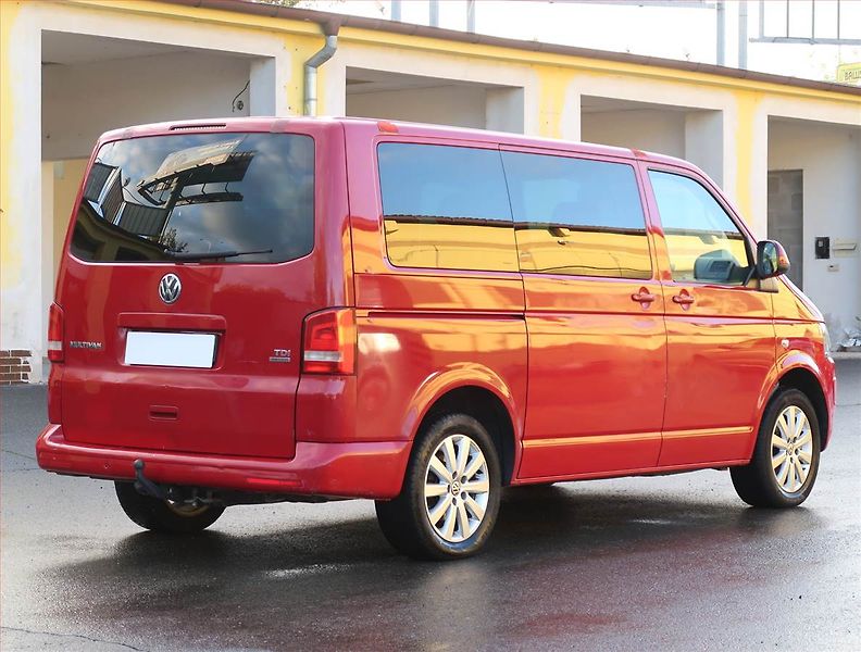 Volkswagen Multivan (2013) Comfortline 2.0 TDI 4Motion - fotka 5 z 24