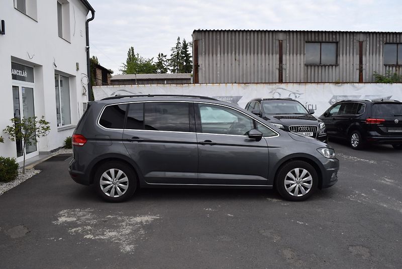 Volkswagen Touran (2017) 1.4TSI 110kw 7MÍST CLBMT APP  - fotka 6 z 46