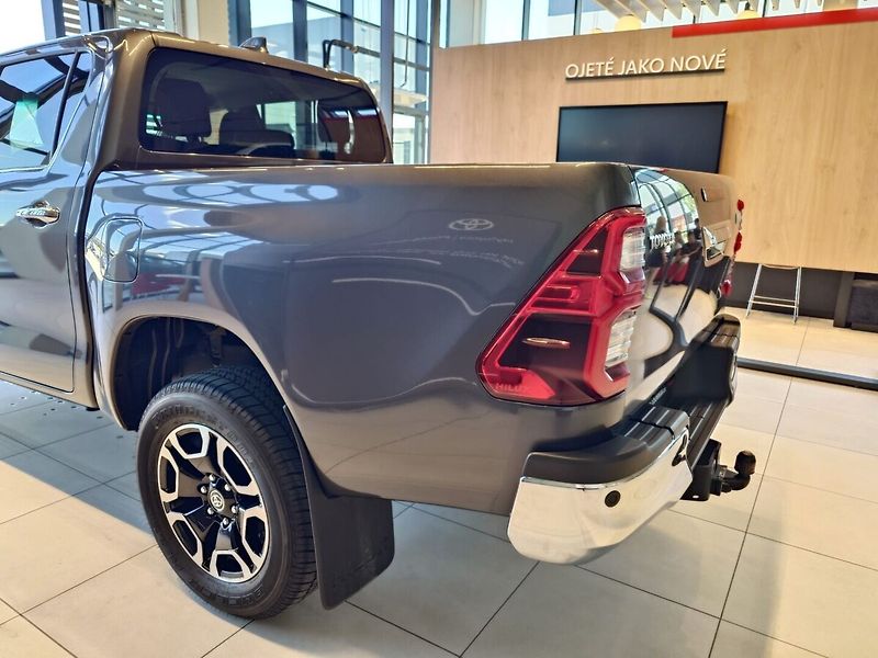 Toyota Hilux Executive MHEV - fotka 6 z 12