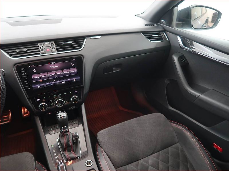 Škoda Octavia (2018) RS 2.0 TDI, Automat - fotka 8 z 24