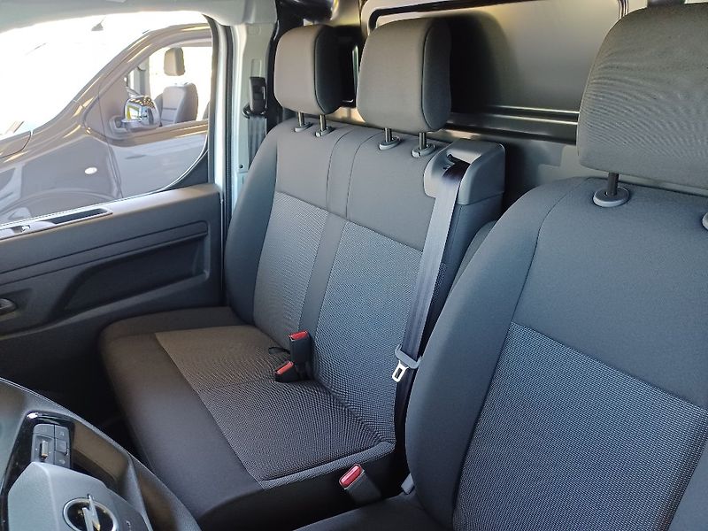 Opel Vivaro (2026) Van L1 (M) 2,2 CDTI 150k MT6 - fotka 16 z 27