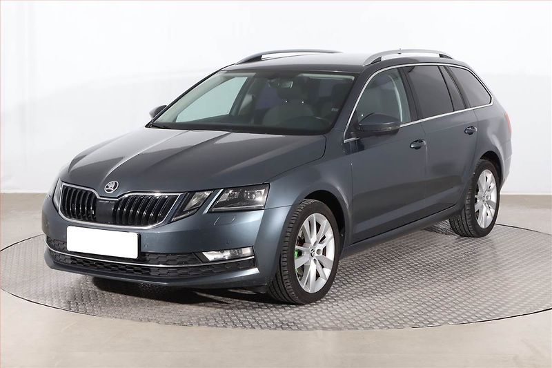 Škoda Octavia (2017) 1.6 TDI, Navi, Tempomat - fotka 2 z 25