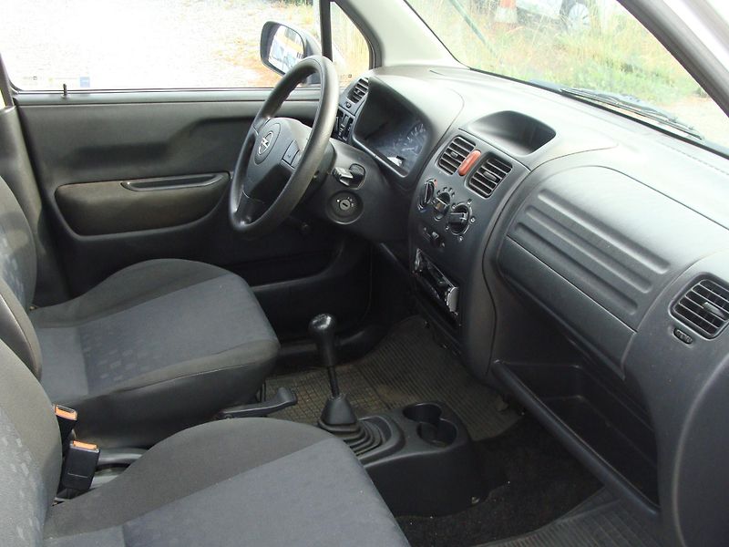 Opel Agila 1.0i, 44 kW,111tkm!!,nová STK - fotka 13 z 23