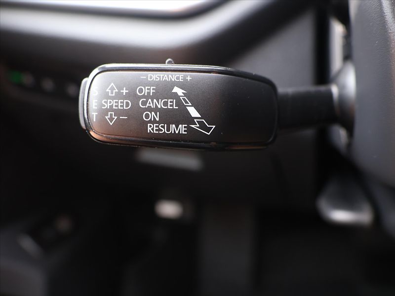 Škoda Octavia 2,0 TDI DSG Style+ DPH CZ - fotka 18 z 32