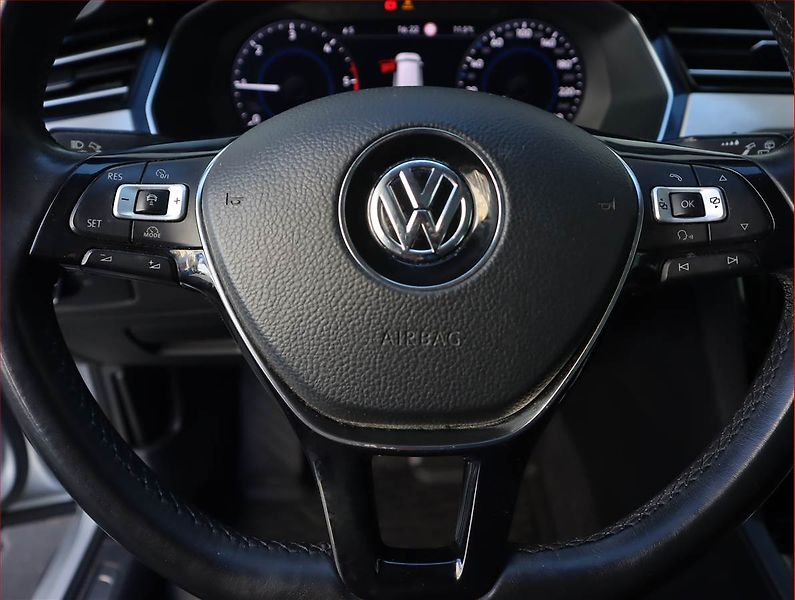 Volkswagen Passat (2017) 2.0 TDI, Kůže, Navi, Tempomat - fotka 24 z 24