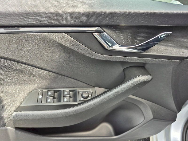 Škoda Kamiq (2025) Selection 1.0 TSI 85kW - fotka 11 z 27